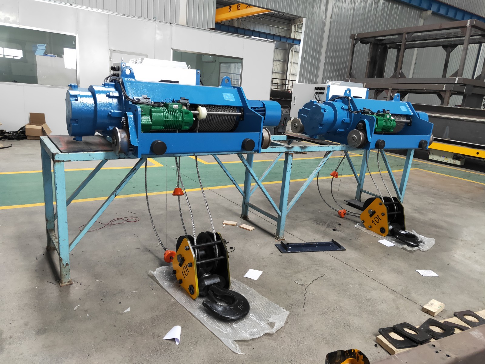 Wire rope electric hoist